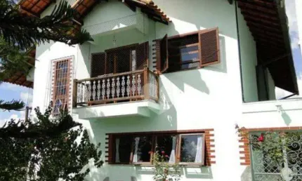 Casa com 4 quartos à venda, 344 m² por R$ 1.500.000 - Golfe - Teresópolis/RJ