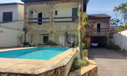 Casa com 4 quartos sendo 2 suítes à venda, com 461 m² por R$ 3.100.000 - Barra da Tijuca