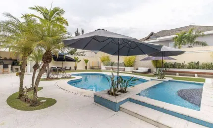 Casa com 5 quartos, sendo 5 suítes à venda, 1200 m² por R$ 9.000.000 - Barra da Tijuca