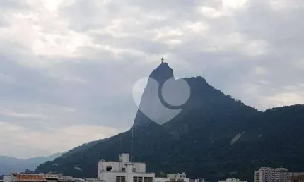 Cobertura duplex , 3 quartos 1 suíte - ótima localização -R$ 2.100.000,00 - Botafogo