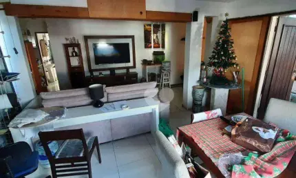 Cobertura 3 quartos  duplex, terraço e 2 vagas demarcadas.