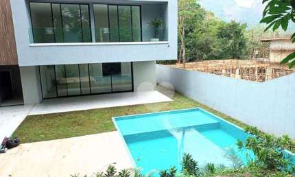 Casa contemporânea no Itanhangá , 5 suítes,  700 m² de área construída por R$ 7.450.000 ,00