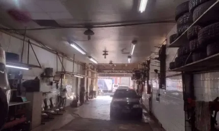 Prédio comercial com loja, 350 m, a venda por R$ 850.000,00 na Tijuca.