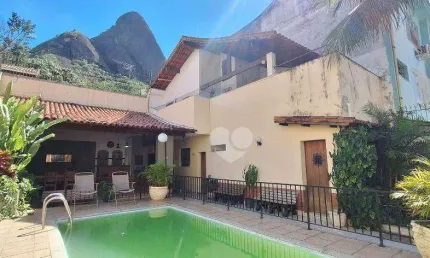 Casa com 6 dormitórios à venda, 574 m² por R$ 1.850.000,00 - Grajaú - Rio de Janeiro/RJ