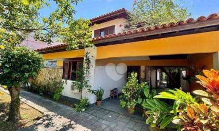 Casa com 6 quartos, 438 m², à venda por R$ 3.490.000 - Barra da Tijuca