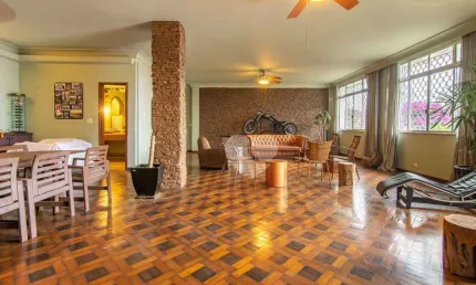 Casa de Rua com 6 quartos à venda, 680m² - Santa Teresa