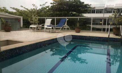 Jardim Oceânico - Cobertura Linear e única em rua nobre na Quadra da Praia. 4 Quartos com 3 Suítes. Piscina aquecida, Sauna e Churrasqueira. Barra/RJ.