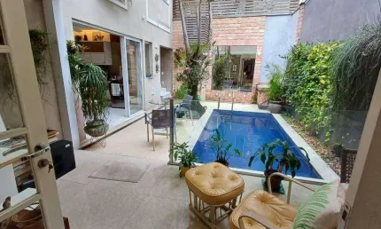 Casa de vila - 4 quartos - alto padrão - piscina - reformada - excepcional -exclusividade ! 3 vagas - cosme velho - rj -  r$3.850.000,00