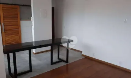 Apartamento com sala, 2 quartos, 2 banheiros, cozinha americana, vaga, salão, reformado, à venda, 61 m² por R$ 510.000 - Tijuca - Rio de Janeiro/RJ