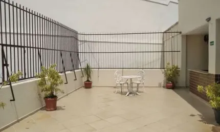 Grajau  2 quartos com varanda ,  suite, dependencia revertida  no coração do largo do verdun .