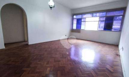 Apartamento 2 quartos com vaga demarcada, salaõ banheiro amplo, possibilidade suite! àrea externa!