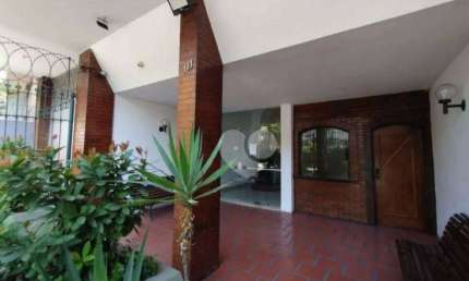 Apartamento à venda dois quartos, dependência  R$300.000,00-Grajaú-Rio de janeiro/ RJ.
