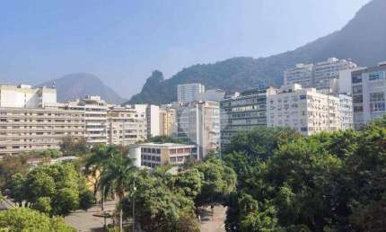 Ótimo quatro quartos, suite, 2 salas, ampla copa cozinha ensolarado Vista Livre, para o Verde!!!