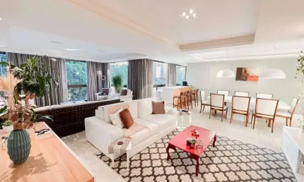Jardim Oceânico - Apartamento Reformado com vista para a Pedra da Gávea, próximo ao Metrô com 4 Quartos sendo 2 Suítes. Barra da Tijuca/RJ.