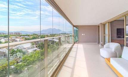 Condomínio No Latitud - Apartamento totalmente reformado e Planejado com 4 Quartos sendo 3 Suítes. Próximo ao Golf Olímpico.