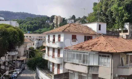 Santa Teresa parte baixa, predio pequeno e charmoso, 1 quarto, 380 mil