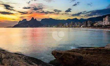 Apartamento à venda, 90 m² por R$ 2.160.000,00 - Lagoa - Rio de Janeiro/RJ
