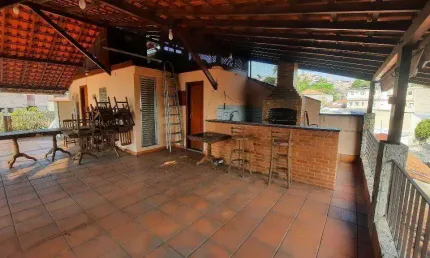 Casa triplex com 5 quartos, 5 vagas de garagem em Condomínio Fechado, Benfica, Rio de Janeiro/RJ