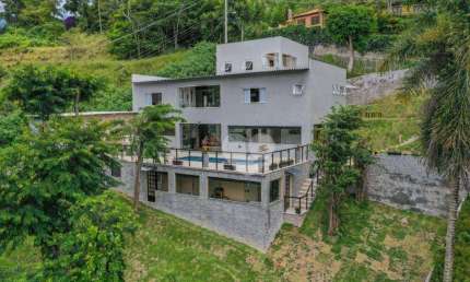 Casa à venda, 602 m² por R$ 3.800.000,00 - Itaipava - Petrópolis/RJ