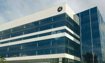 Sala comercial com 133,05 m2 no américas avenue business square
