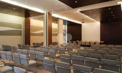Sala comercial com 133,05 m2 no américas avenue business square