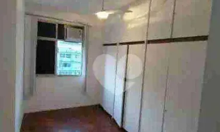 Excelente apartamento localizado no humaitá, ao lado da agência do itaú