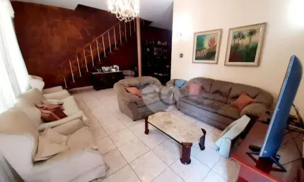 Casa duplex com terraço, piscina, 02 vagas, escritório, lavanderia e quintal