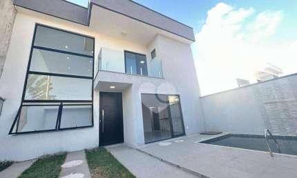 Casa com lazer privativo e RGI em condomínio Vargem Pequena