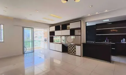 Condomínio London Green - Apartamento reformado e com Planejados de 2 Quartos para Locação na Barra da Tijuca. Vista Livre e Sol da Manhã. Andar alto.