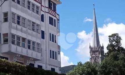 Apartamento com 3 quartos à venda, 130 m² por R$ 820.000 - Centro - Petrópolis/RJ