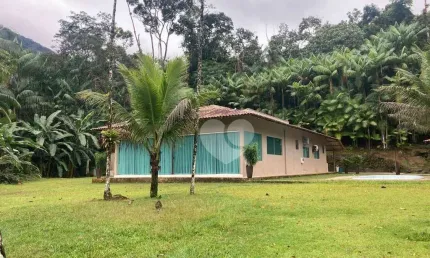Casa com 3 Quartos à venda, 800 m² por R$ 680.000 - Bracuí - Angra dos Reis/RJ