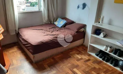 Apartamento 02 quartos, sala, cozinha, área de serviço, dependências, andar alto, vista livre.