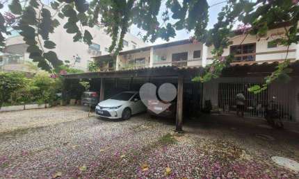 ISOLINA SARTORE Casa de Rua com 3 quartos, 1 suíte à venda, 188 m² por R$ 1.200.000 - Recreio dos Bandeirantes - Rio de Janeiro/RJ