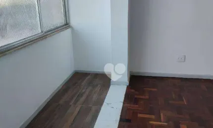 Apartamento 2 quartos, dependências completas a venda no engenho de dentro