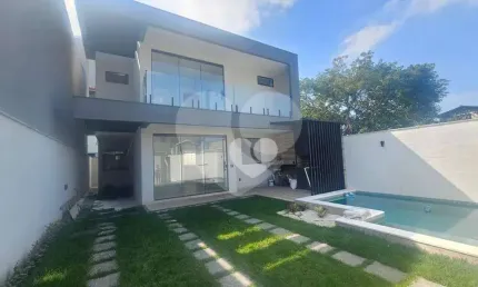 Casa com 4 quartos para alugar, 290 m² por R$ 9.210/mês - Vargem Pequena - Rio de Janeiro/RJ