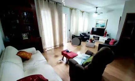 Apartamento 02 quartos, 01 suite, 02 varandas, área de serviço, vaga na escritura, playground.