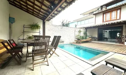Casa com 5 quartos e 1 suíte  para alugar, 309 m² com piscina  por r$ 18.686/mês - recreio dos bandeirantes - rio de janeiro/rj