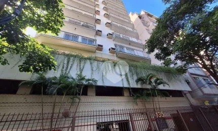 Tijuca, apt com varanda, sala 2qts com dep completas e vaga $530.000,00 tijuca - rj