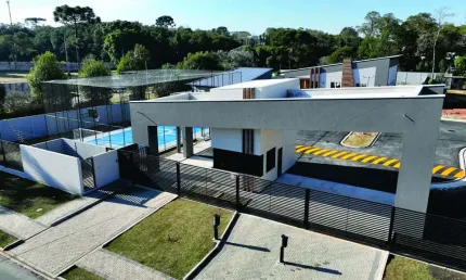 Casa à venda no bairro Santa Felicidade - Curitiba/PR