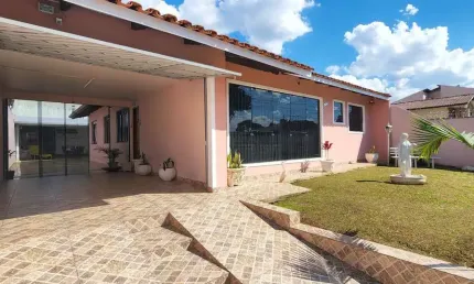 Casa com 3 quartos à venda na Rua Doutor Alfredo Vieira Barcelos, Uberaba, Curitiba
