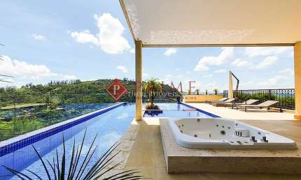 Casa de tirar o fôlego no Condomínio Estrada Real com 1.000 m²