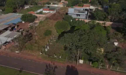Terreno à venda na Avenida Aldo Borges Leão, 00, Morada Nova, Uberlândia