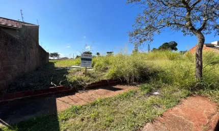 Terreno à venda na Rua Pioneiro José Zara, 588, Jardim Aurora, Maringá