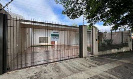 Casa para Venda em Maringá, Zona 05, 4 dormitórios, 3 suítes, 5 banheiros, 4 vagas