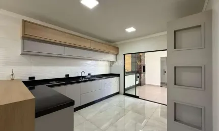 Casa para Venda em Maringá, Jardim Alvorada, 3 dormitórios, 1 suíte, 3 banheiros, 3 vagas