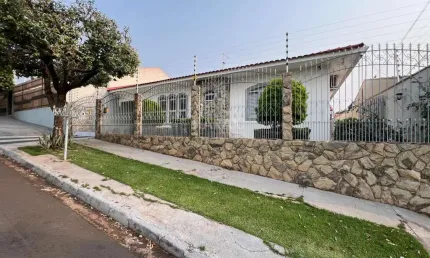 Casa para Venda em Maringá, Jardim Oásis, 3 dormitórios, 1 suíte, 3 banheiros, 6 vagas