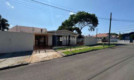 Casa para Venda em Maringá, Zona 05, 3 dormitórios, 2 banheiros, 2 vagas