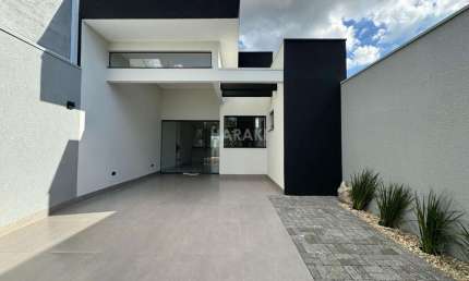 Casa para Venda em Maringá, Jardim do Carmo, 3 dormitórios, 1 suíte, 2 banheiros, 2 vagas