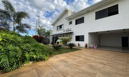 Sobrado para Venda em Maringá, Jardim Monte Rei, 3 dormitórios, 3 suítes, 4 banheiros, 3 vagas