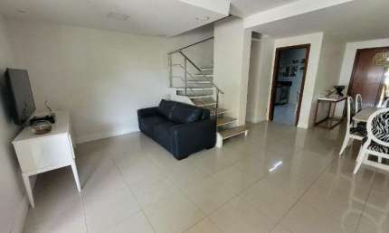 Casa para Aluguel - 4 Quartos, Suíte e Varanda - Vog Ville, Lauro de Freitas